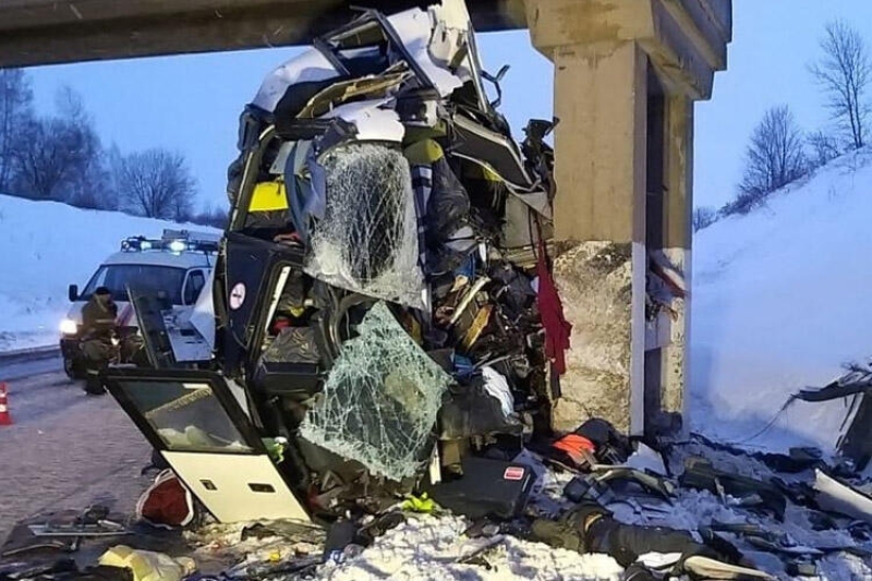 Rusiyada avtobus qəzası, 5 ölü, 16 yaralı - VIDEO - FOTO