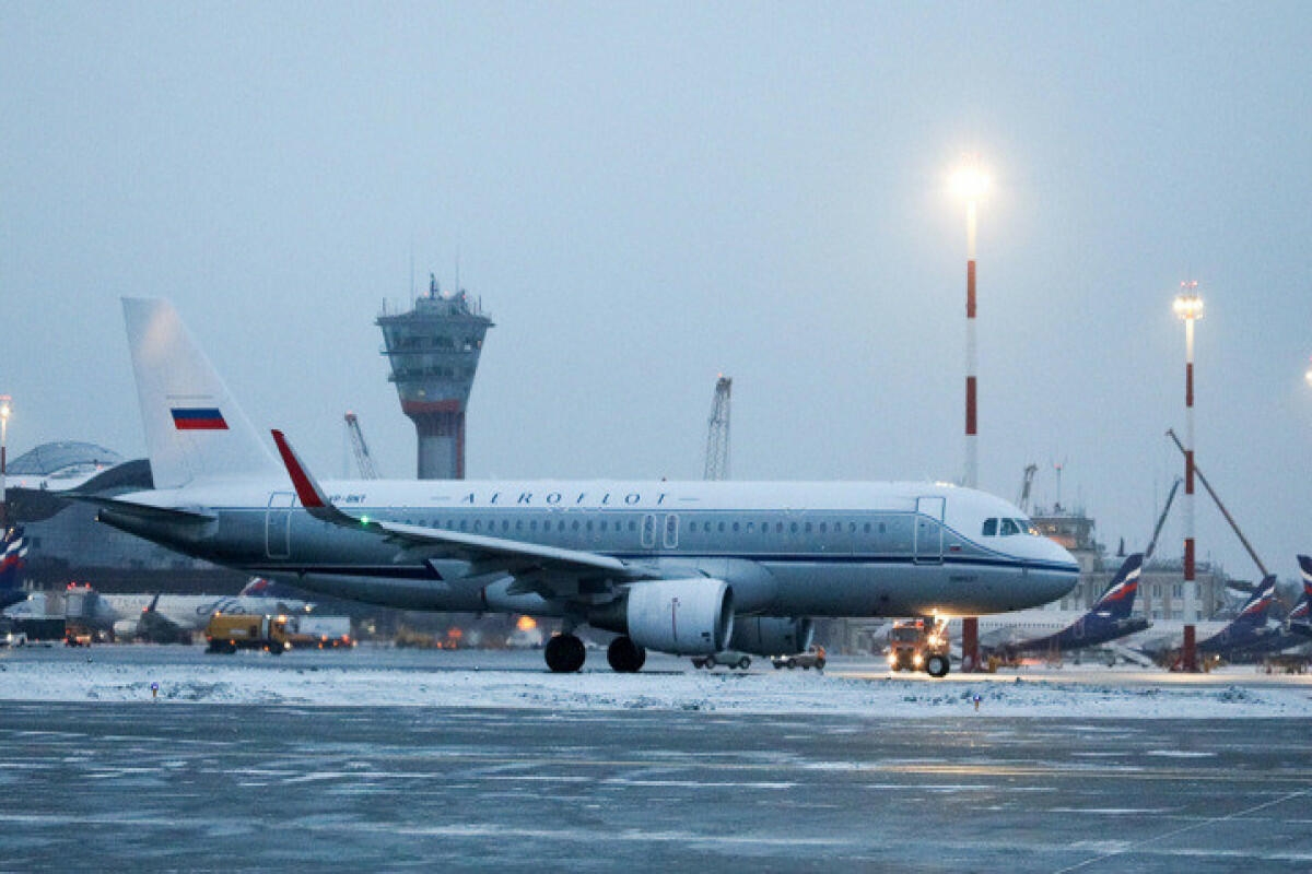 Moskva-Xabarovsk təyyarəsi hava limanına qayıdıb