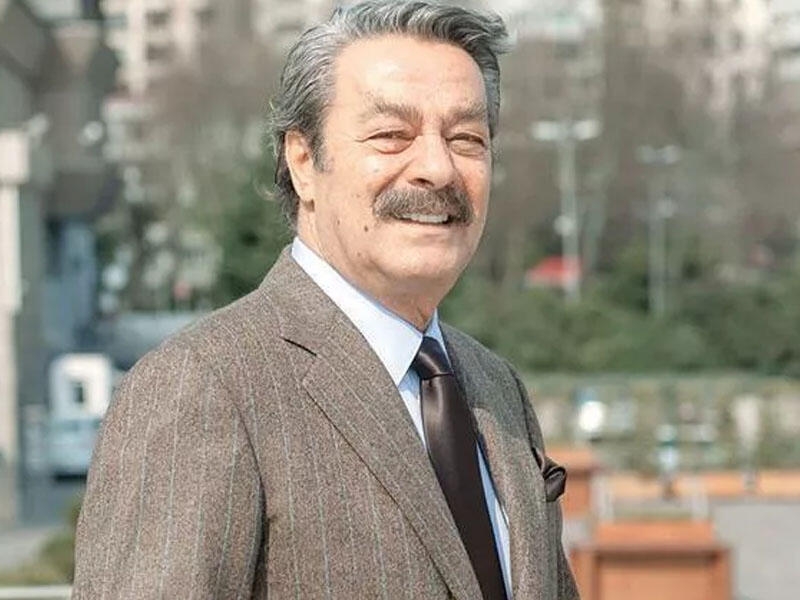 Azərbaycanlıların sevimlisi məşhur aktyor bir reklamda yüzminlər QAZANDI