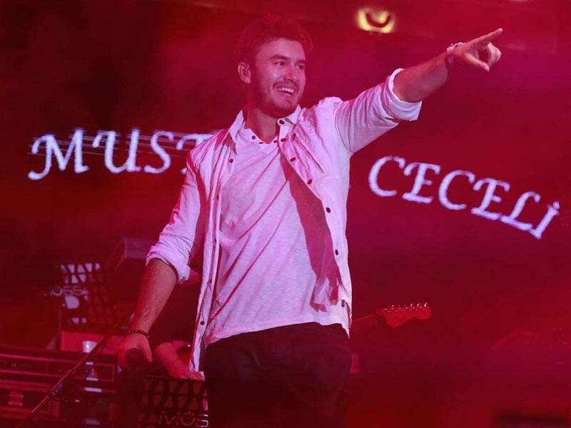Mustafa Bakıda konsert verəcək