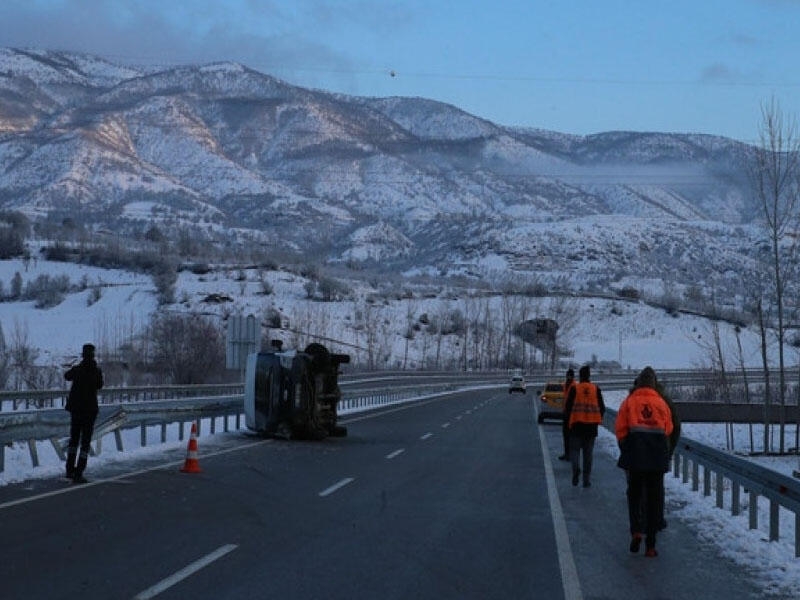 Türkiyədə hərbçilər qəzaya uğrayıb, ölən və yaralananlar var