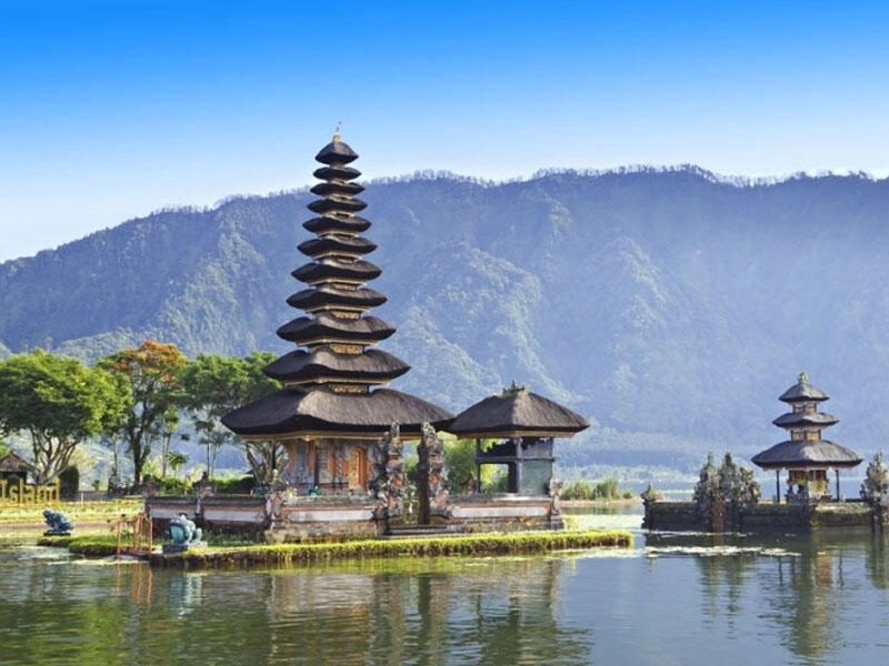 Bali adasına gələn peyvənd olunmuş turistlər üçün karantin rejimi ləğv edilib