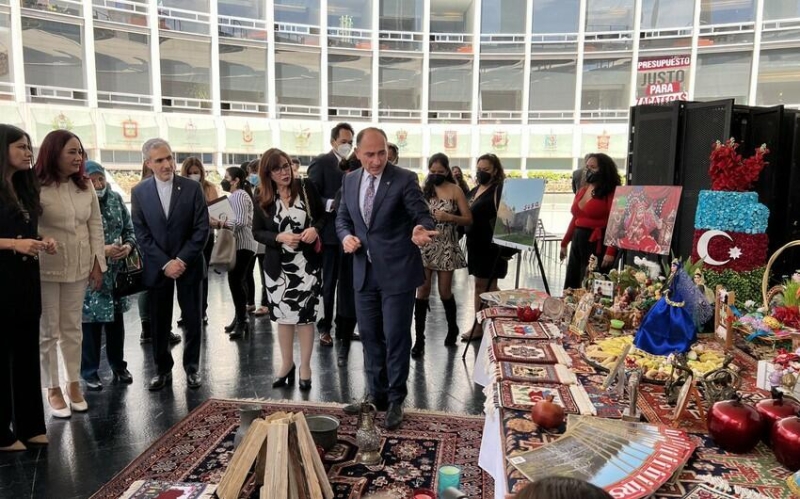 Meksika senatorlarına Azərbaycan mədəniyyəti, tarixinə aid materiallar nümayiş etdirilib - FOTO
