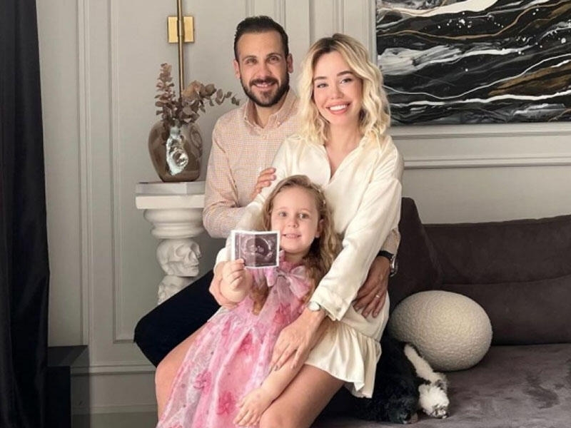 Tanınmış aktyorun ikinci övladı olacaq - FOTO
