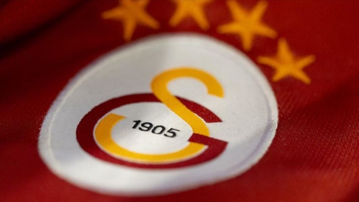 Məşhur futbolçu ''Qalatasaray''a geri dönür