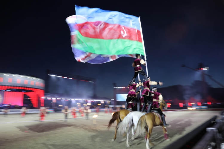 Qarabağ atları Britaniyanı valeh etdi - FOTOREPORTAJ