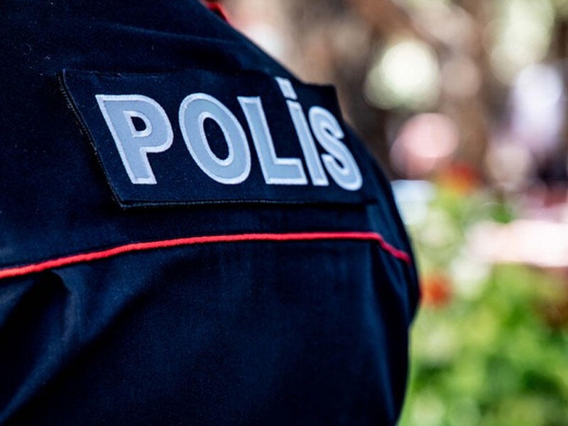 Horadizdə polis özünü güllələdi