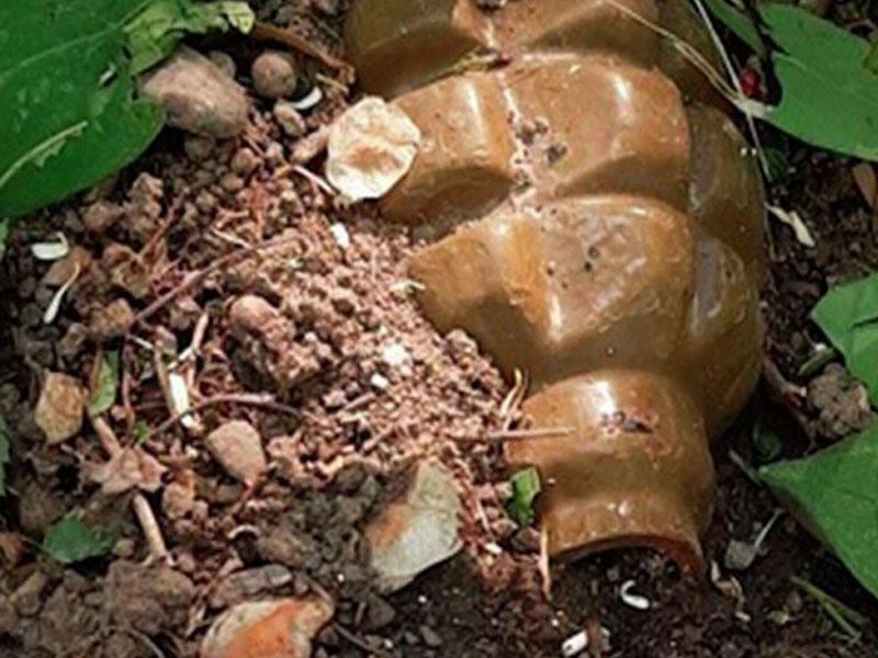 Ermənistanda Yerablur hərbi qəbiristanlığında qumbara tapılıb