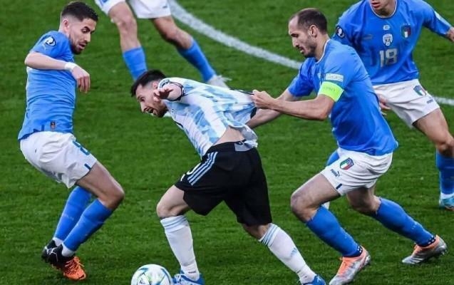 Argentina İtaliyanı böyük hesabla uddu