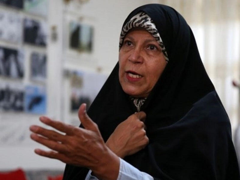 İranın keçmiş Prezidentinin qızı qadınları itaətsizliyə çağırıb