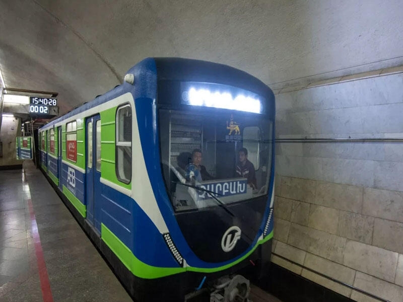 İrəvanda metro stansiyalar bomba təhlükəsi səbəbindən boşaldılır