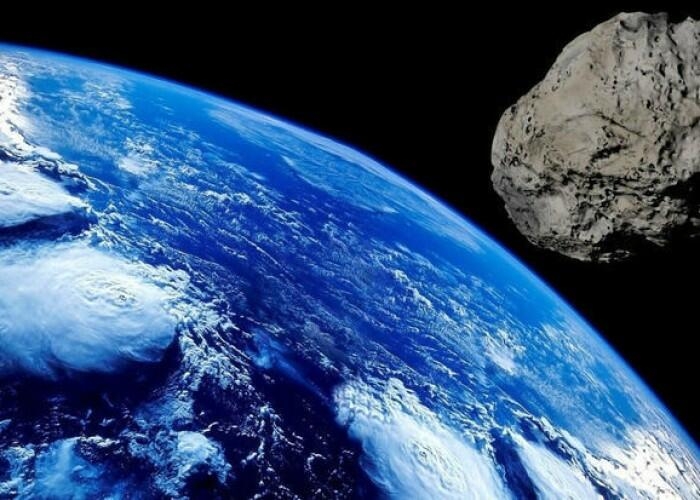 Yerə təhlükəli asteroid yaxınlaşır