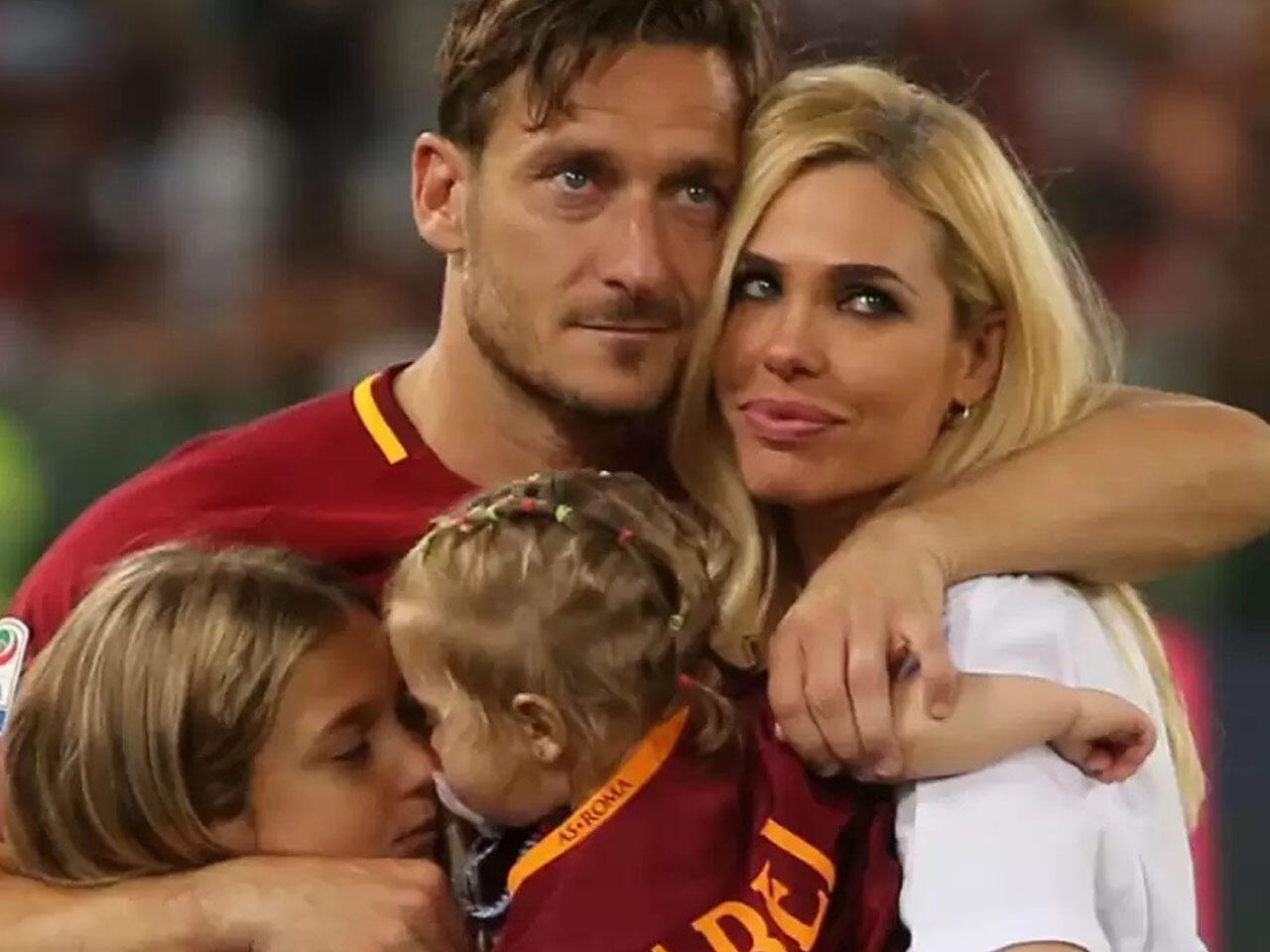 Totti 20 illik həyat yoldaşının xəyanətindən danışdı: Otellərdə görüşürmüş - FOTO