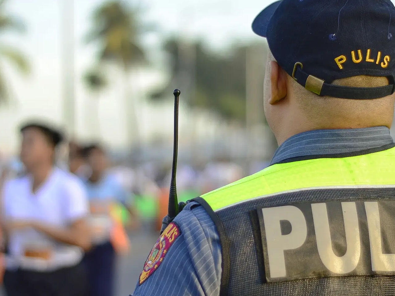 Hücum etdiyi şəxs polis çıxdı