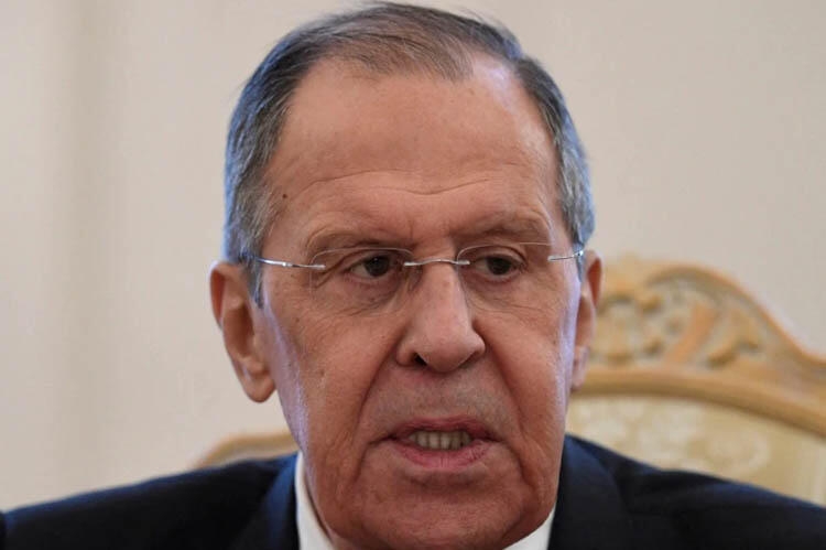 Lavrov İsveçrəni neytrallığa qayıtmağa çağırıb