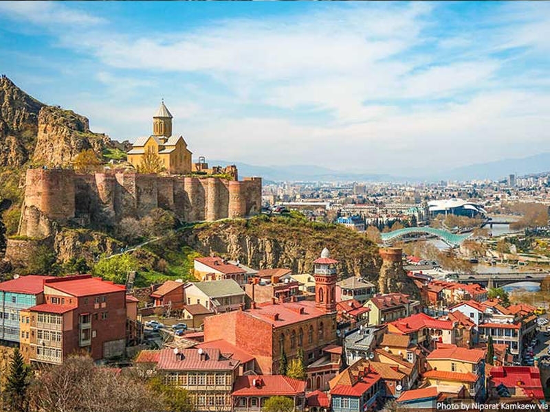 Gürcüstana getmək istəyən rusiyalılara sərhədi piyada keçməyə icazə verildi