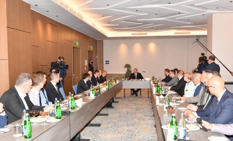 Prezident Sofiyada Bolqarıstanın biznes dairələrinin nümayəndələri ilə görüşdü - FOTO