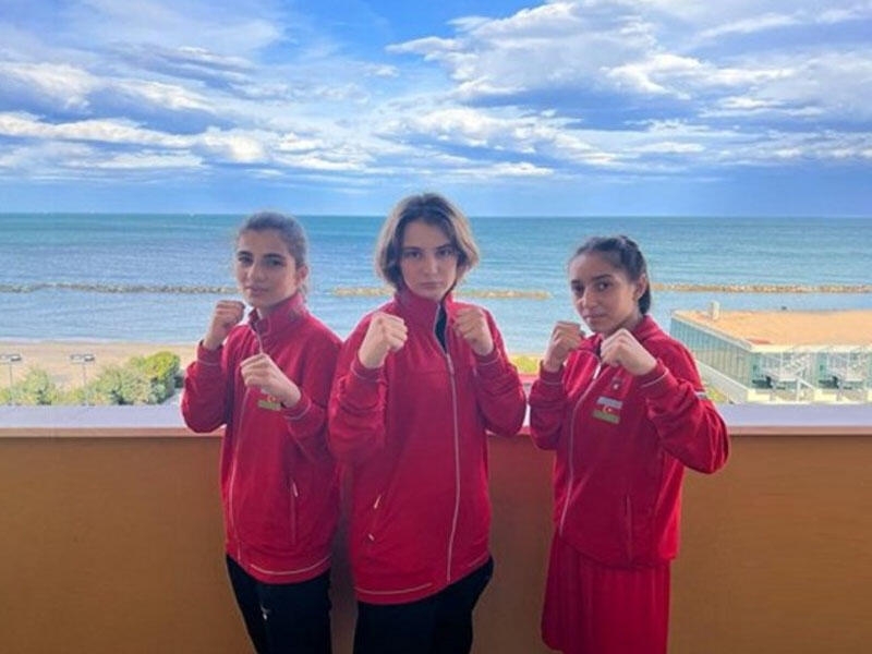 Üç boksçumuz Avropa çempionatında yarımfinala yüksəldi