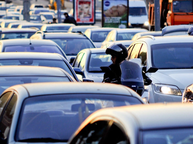 Bakıda sıxlıq olan yollar - SİYAHI