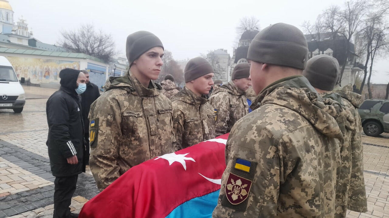 Ukrayna azərbaycanlı qəhrəmanla belə vidalaşdı: şəhidin xanımından təsirli açıqlama - FOTO