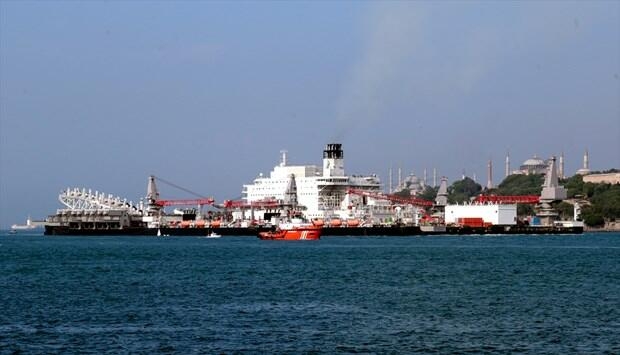 İstanbul boğazında hərəkət dayandırıldı