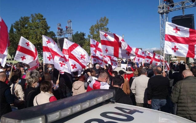 Saakaşvilinin müalicəsini tələb edirlər - Gürcüstanda aksiya