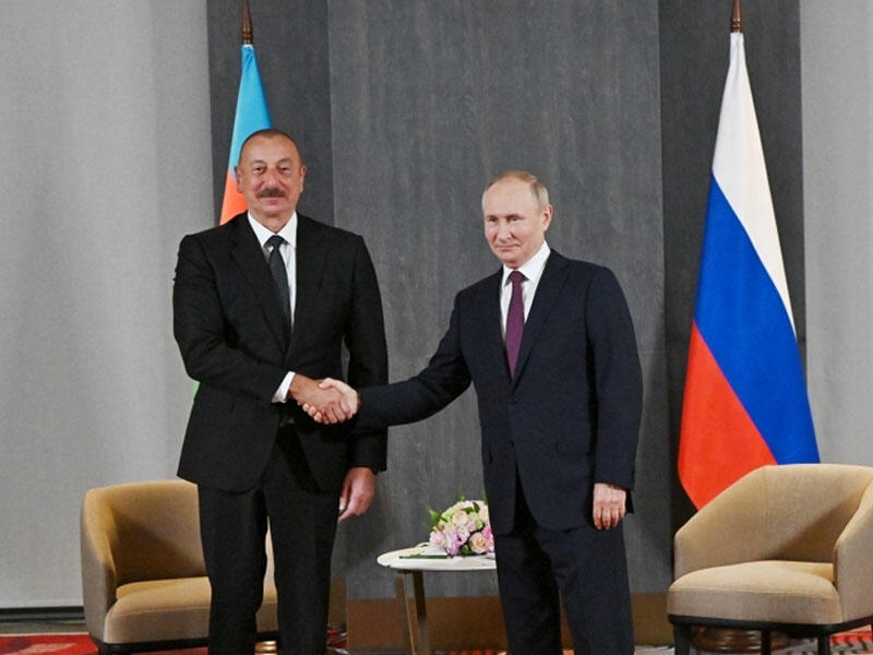 Putin İlham Əliyevə zəng etdi