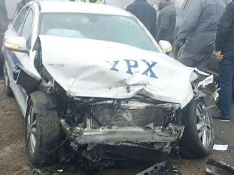 Yol polisinin maşını ''Mercedes''lə toqquşdu, xəsarət alanlar var - FOTO