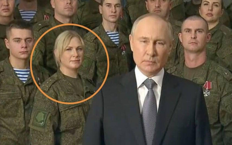Putinin arxasında dayanmış bu qadın kimdir? - VİDEO - FOTO