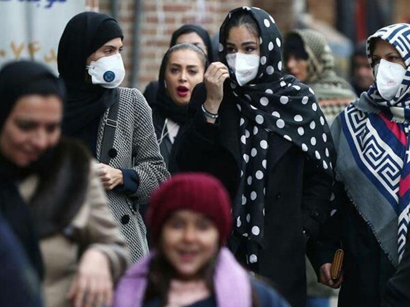 Tehranda qadın geyimləri satan mağazalar bağlandı