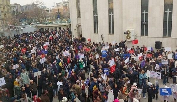 Növbəti təxribat: ermənilər Tehranda aksiya keçirir