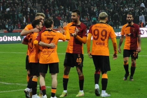 “Qalatasaray” ardıcıl 10-cu qələbəsini darmadağınla qazandı