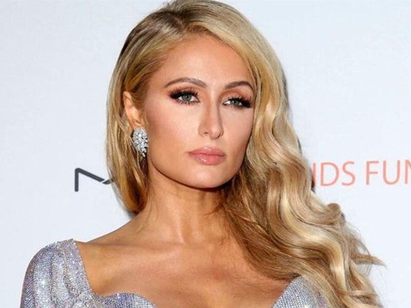 Paris Hilton ana olduqdan sonra ilk dəfə ictimaiyyət qarşısına çıxdı - FOTO