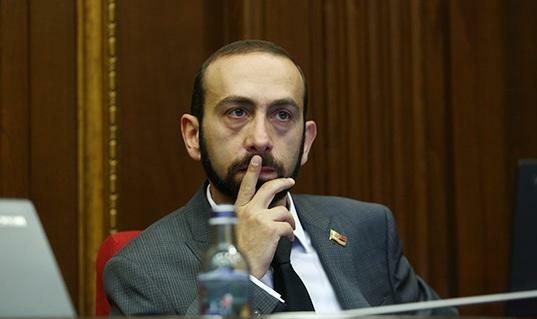 Mirzoyan AB missiyasının nümayəndələri ilə görüşdü