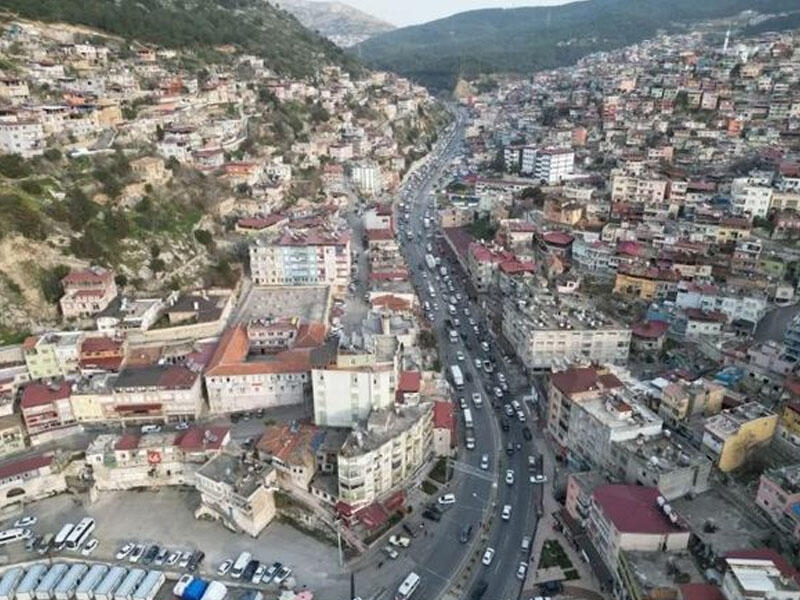 Bu şəhərdəki bir əsrdən çox yaşı olan tikililərə zəlzələdə heçnə olmadı - FOTO