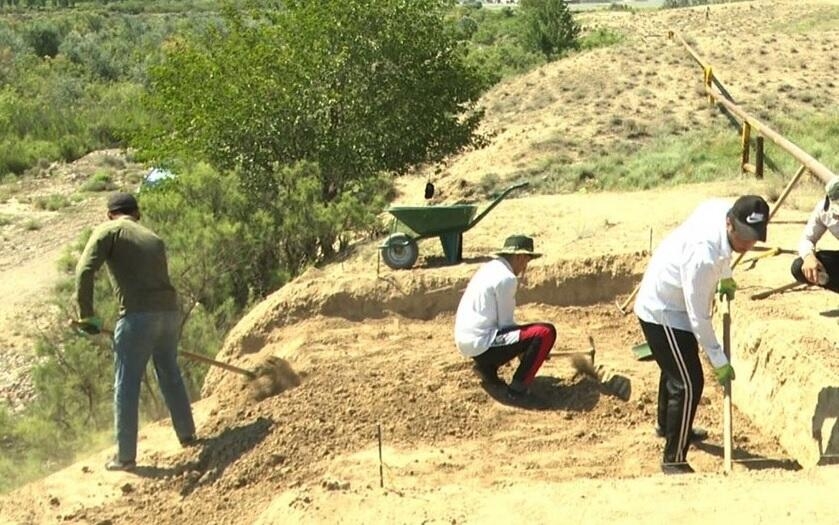 Naxçıvanda antik dövrə aid qəbir abidəsi tapıldı - FOTO