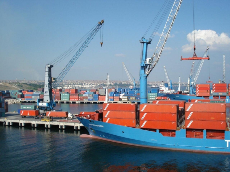 Yanvar-iyun aylarında Ambarlı limanı 10 milyon tondan çox yük qəbul edib