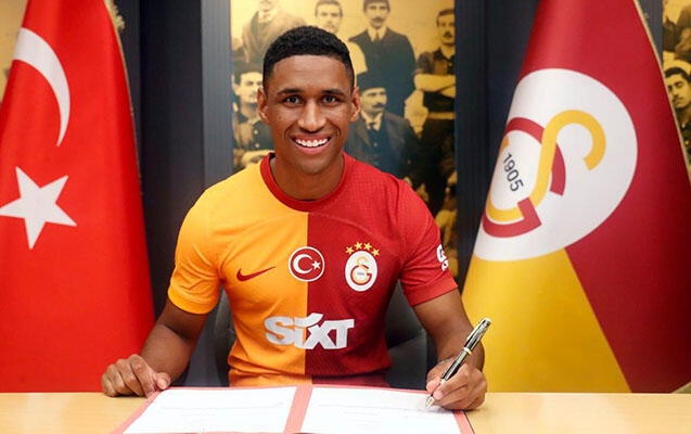 Braziliyalı futbolçu “Qalatasaray”da