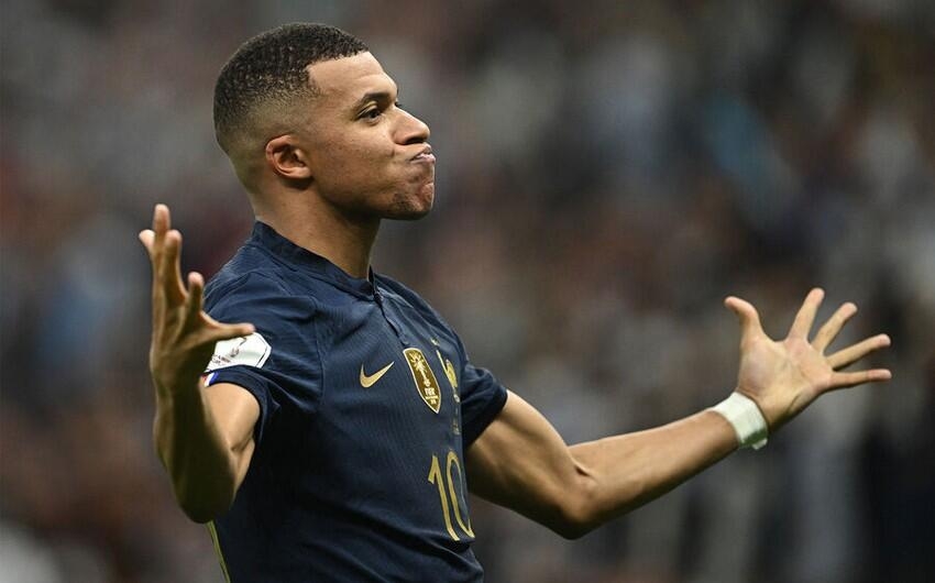 Mbappe bu ili də PSJ-də oynayacaq - Müqavilə 2026-cı ilə qədər uzadıldı