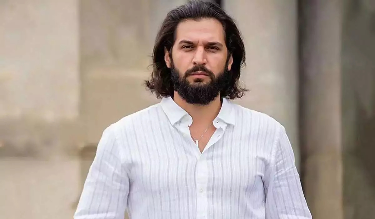 Azərbaycanlı aktyordan vəfat edən atası ilə bağlı kədərli paylaşım - FOTO