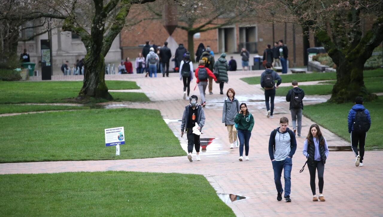 Tanınmış aktrisa universitetə CANGÜDƏNLƏ GEDƏCƏK - FOTO