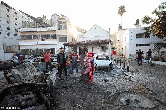 Dəlillər Qəzzadakı yaraqlıların əleyhinədir, ölü sayı şişirdilib - ''Guardian'' xəstəxanaya hücumdan yazdı