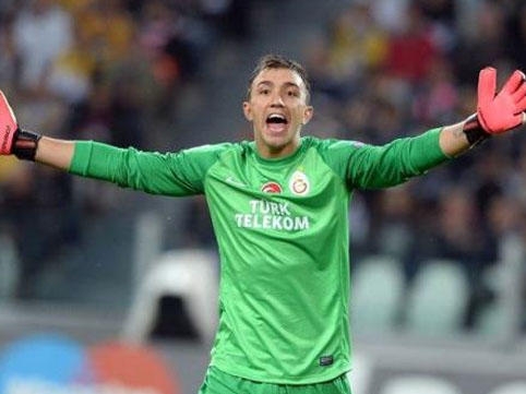 “Qalatasaray”da Muslera şoku