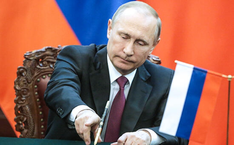 Putindən fərman: Rus ordusunun sayı artırıldı