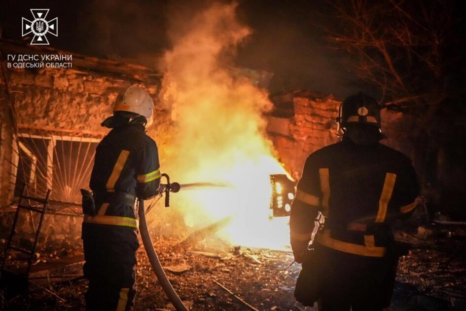 Odessa atəşə tutuldu, dağıntılar və yaralananlar var - FOTO