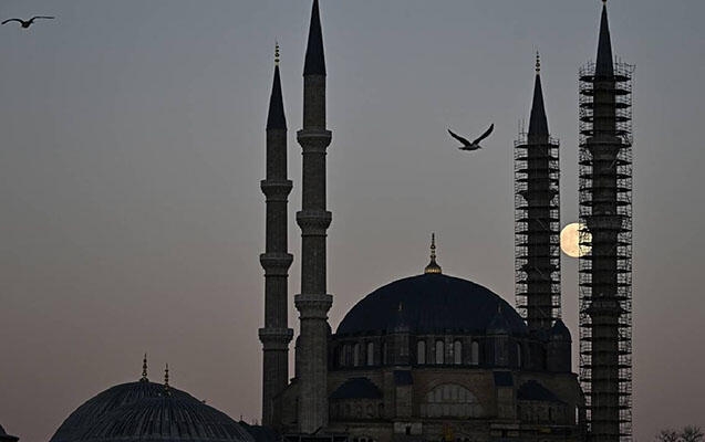 Türkiyədə gecənin yarısı, ayın bütövü... - FOTOlarda