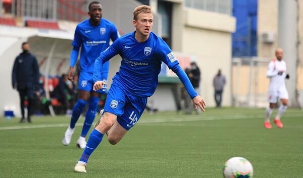 “Qarabağ” Aleksey İsayevi transfer etdi