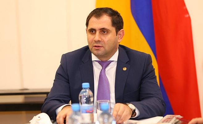 Papikyan ABŞ səfiri ilə “işçi nahar” etdi