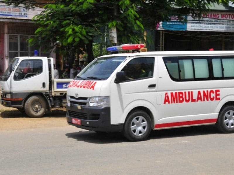 Hindistanda avtobus dərəyə aşdı: Ölənlər və yaralanlar var