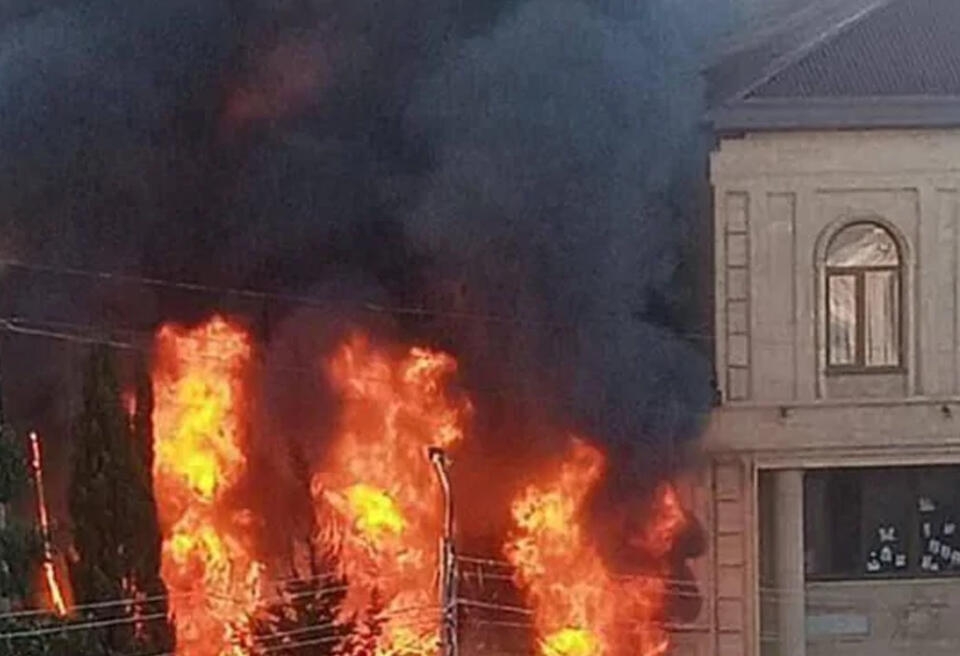 Dağıstanda qanlı hücumlar: kilsə və sinaqoq atəşə tutulub, polislər güllələnib - YENİLƏNİB - VİDEO - FOTO